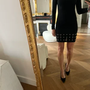 Aurianne Sinacola Robe Versus Versace noire