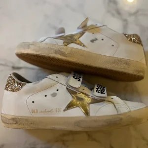 Golden Goose - Baskets à scratch pailleté doré