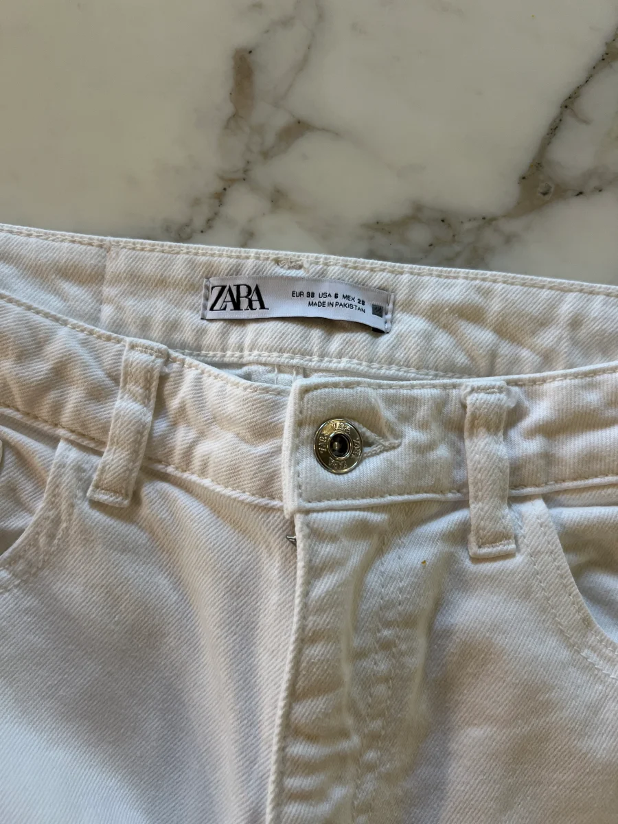 Zara - Jean Blanc classique T.38 – Image 7