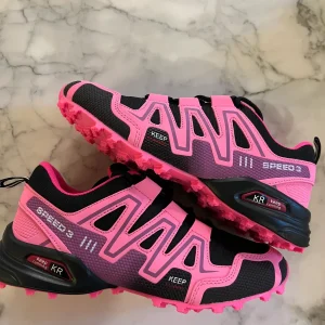 Baskets rose fluo à lacets