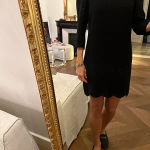 Claudie Pierlot - Robe noire col pétales