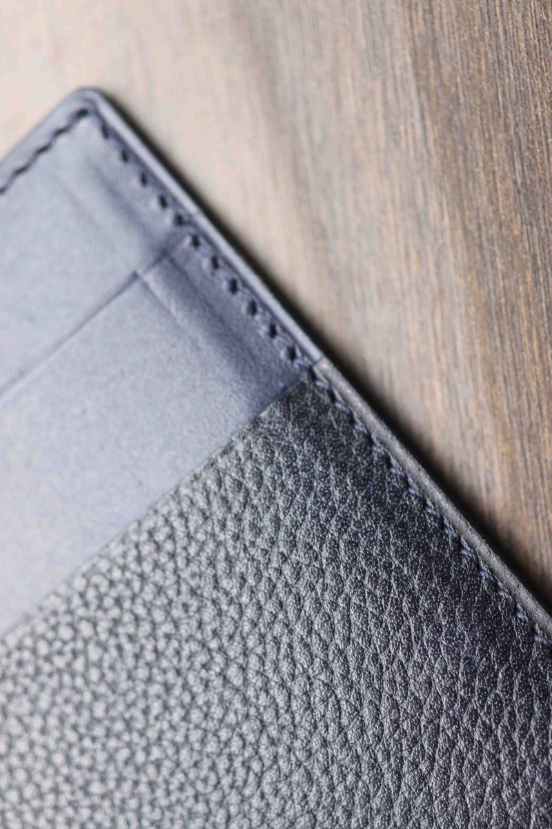 Porte-carte en cuir bleu marine – Image 4