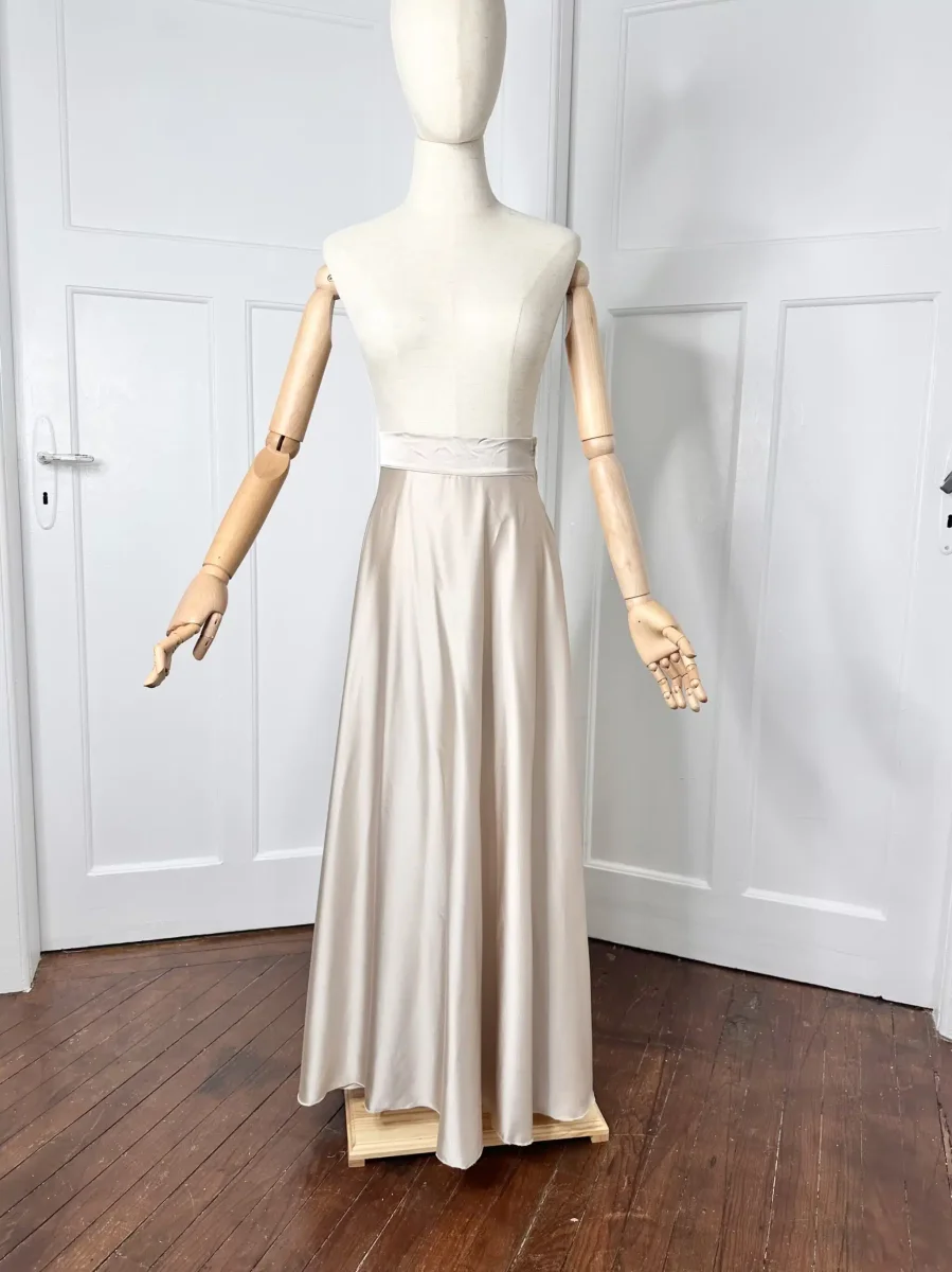 Jupe Satiné Évasé – Image 4