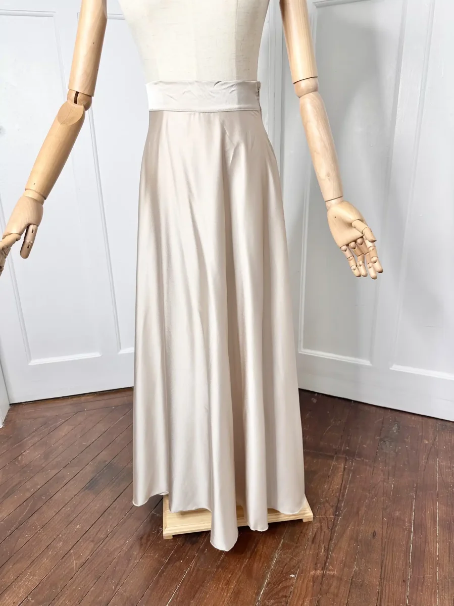 Jupe Satiné Évasé – Image 5