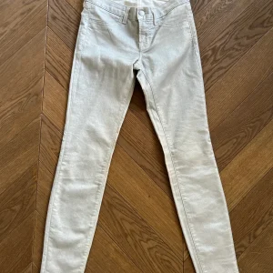 Pantalon J Brand slim argenté