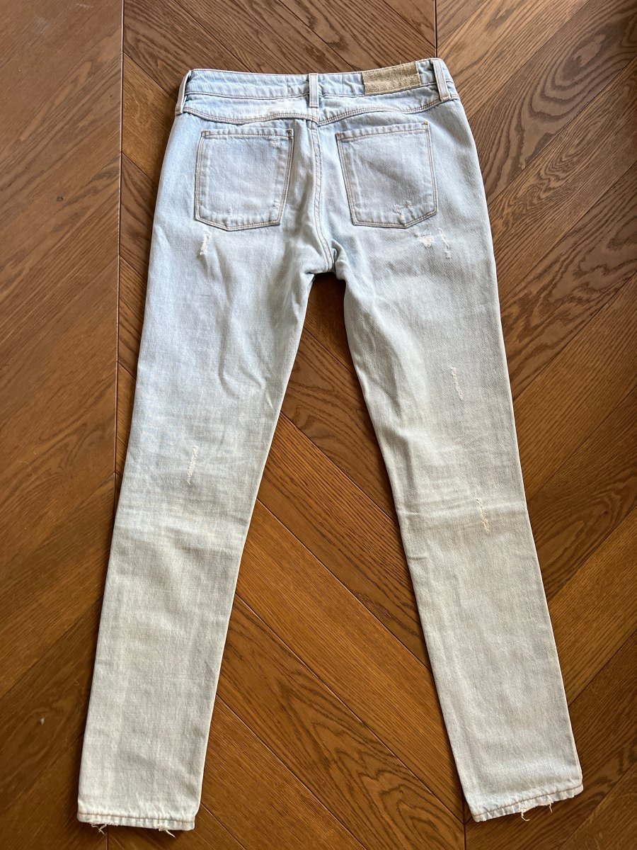 Jean Iro bleu clair troué – Image 3