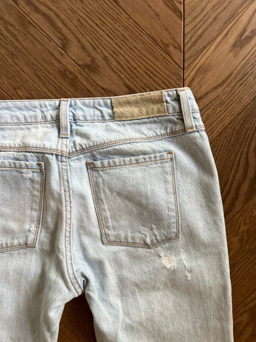 Jean Iro bleu clair troué – Image 4