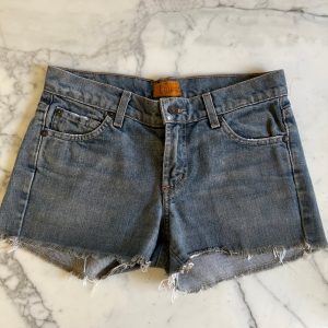 Noémie Lenoir Short en jean James gris bleu