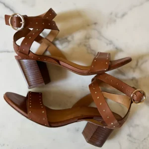 Sandales à talons Sézane camel à clous