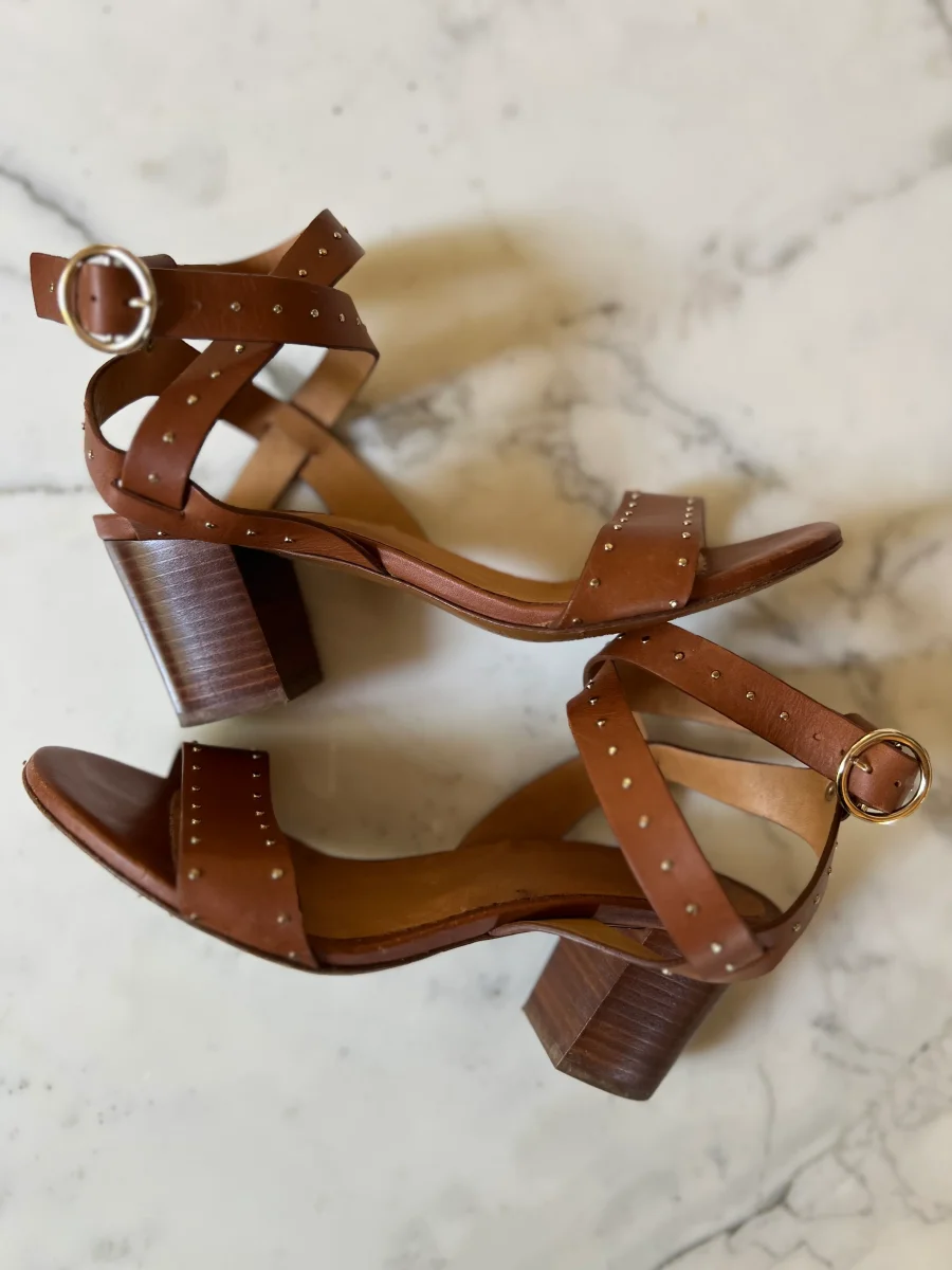 Sandales à talons Sézane camel à clous – Image 2