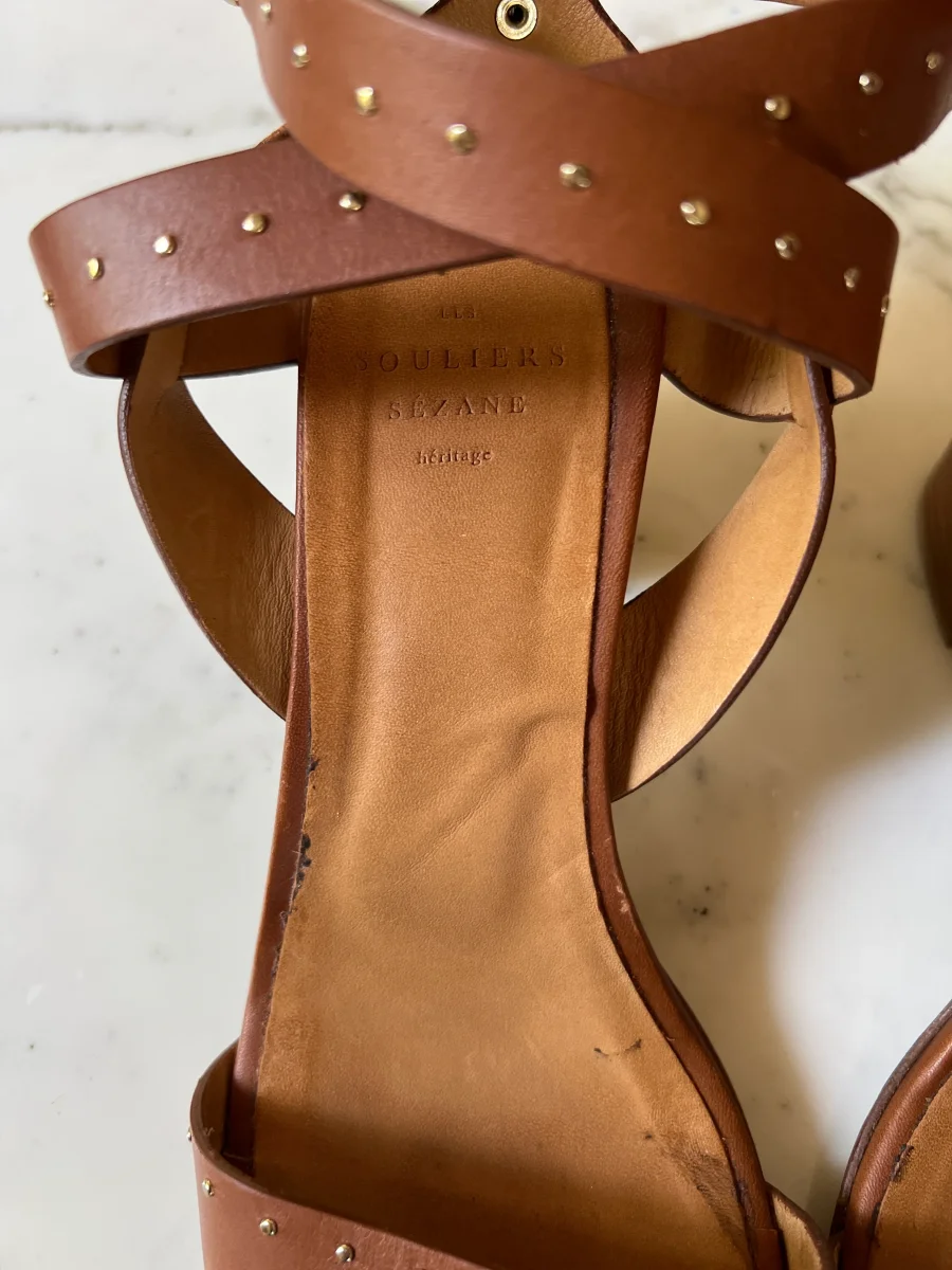 Sandales à talons Sézane camel à clous – Image 4