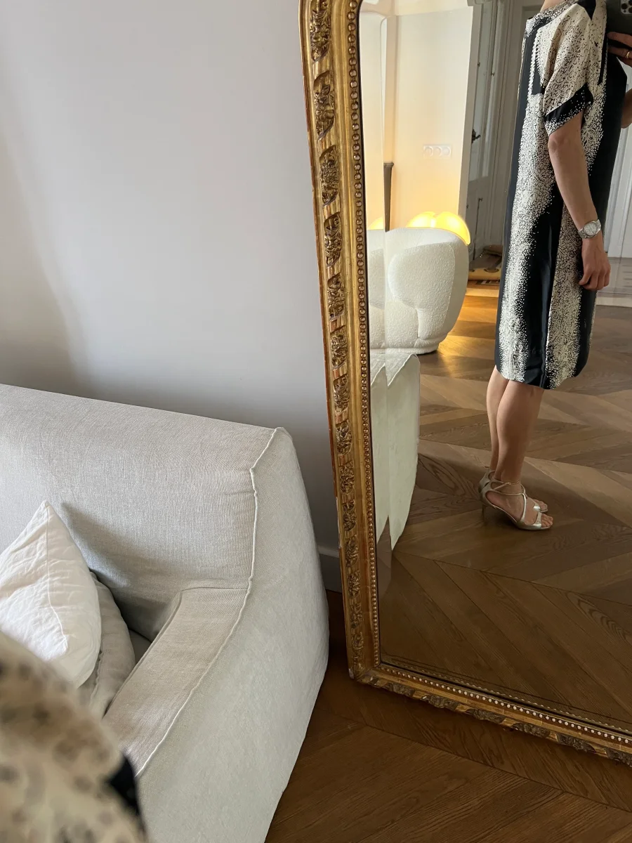 Noémie Lenoir Robe Paul&Joe en soie noire et ecrue – Image 4