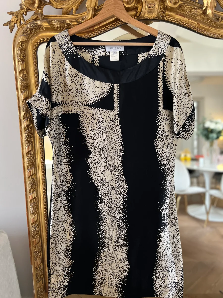 Noémie Lenoir Robe Paul&Joe en soie noire et ecrue – Image 5