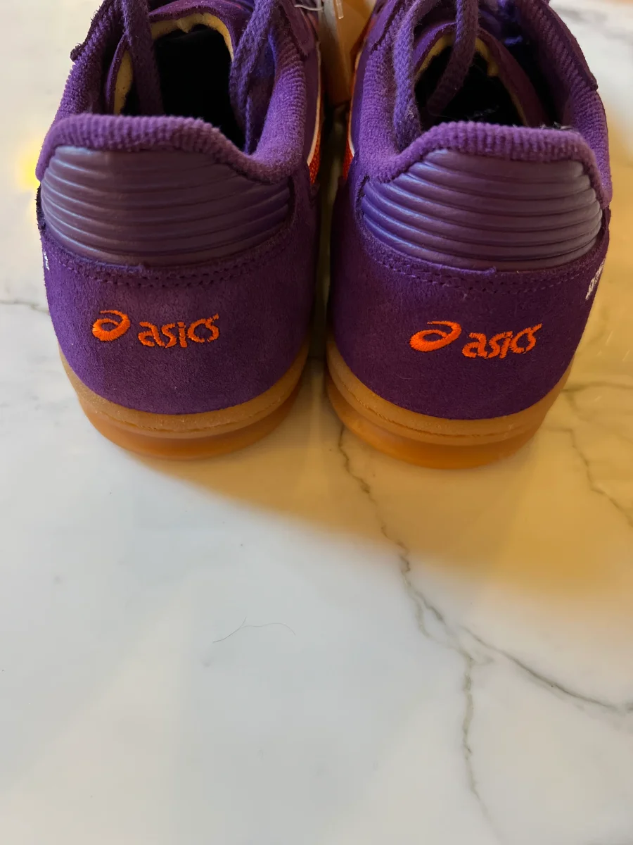 Ariane Brodier Baskets violet et orange – Image 3