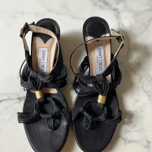 Noémie Lenoir Sandales Jimmy Choo à talons anneau doré