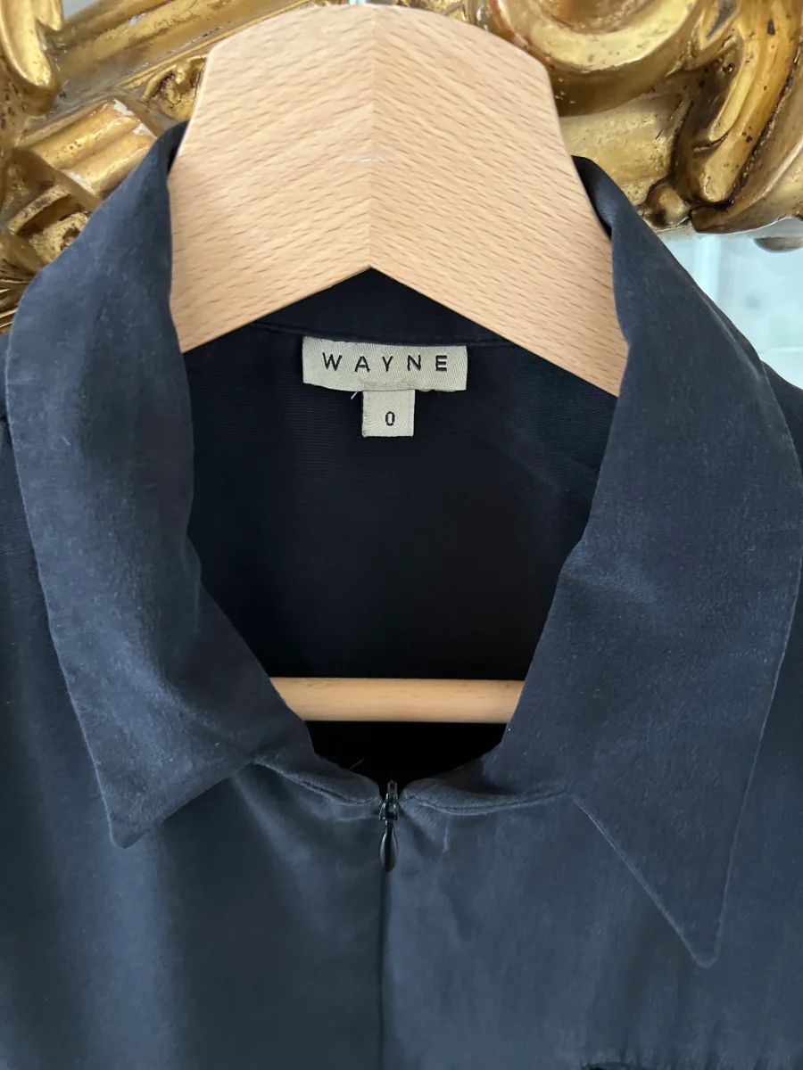 Noémie Lenoir Combishort Wayne en soie noire – Image 3