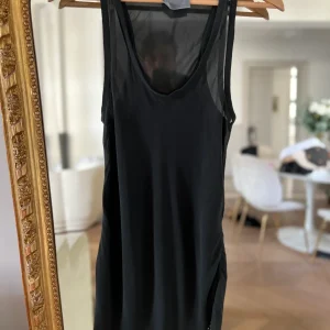 Noémie Lenoir Débardeur long Isabel Marant transparent