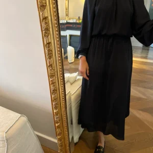 Robe Claudie Pierlot longue bleu marine col montant