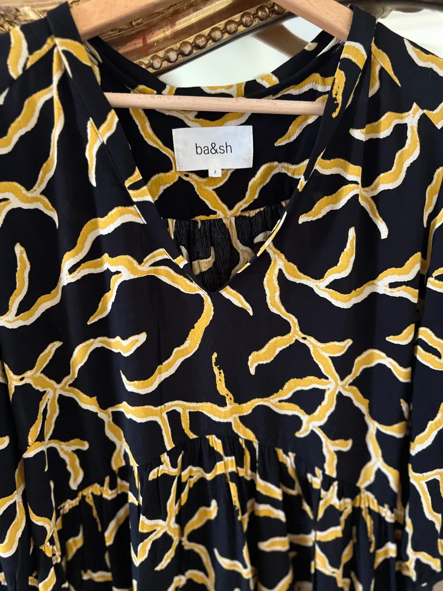 Robe Ba&sh noire motifs jaunes – Image 8