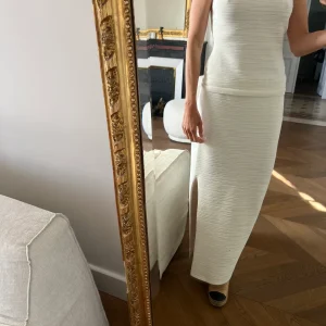 Ensemble Haut et Jupe COS blanche striée