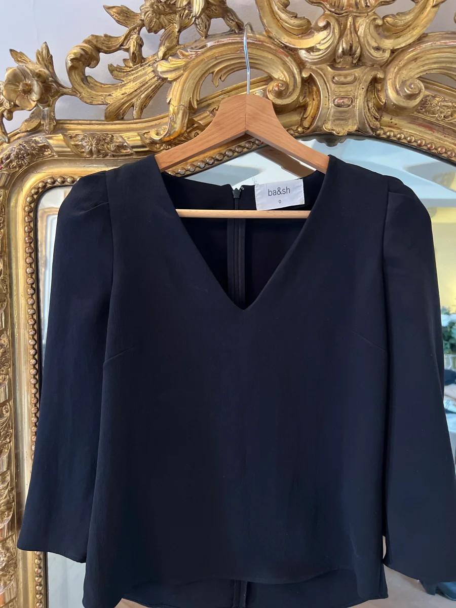 Ba&sh-Blouse noire col V épaules ballon – Image 4