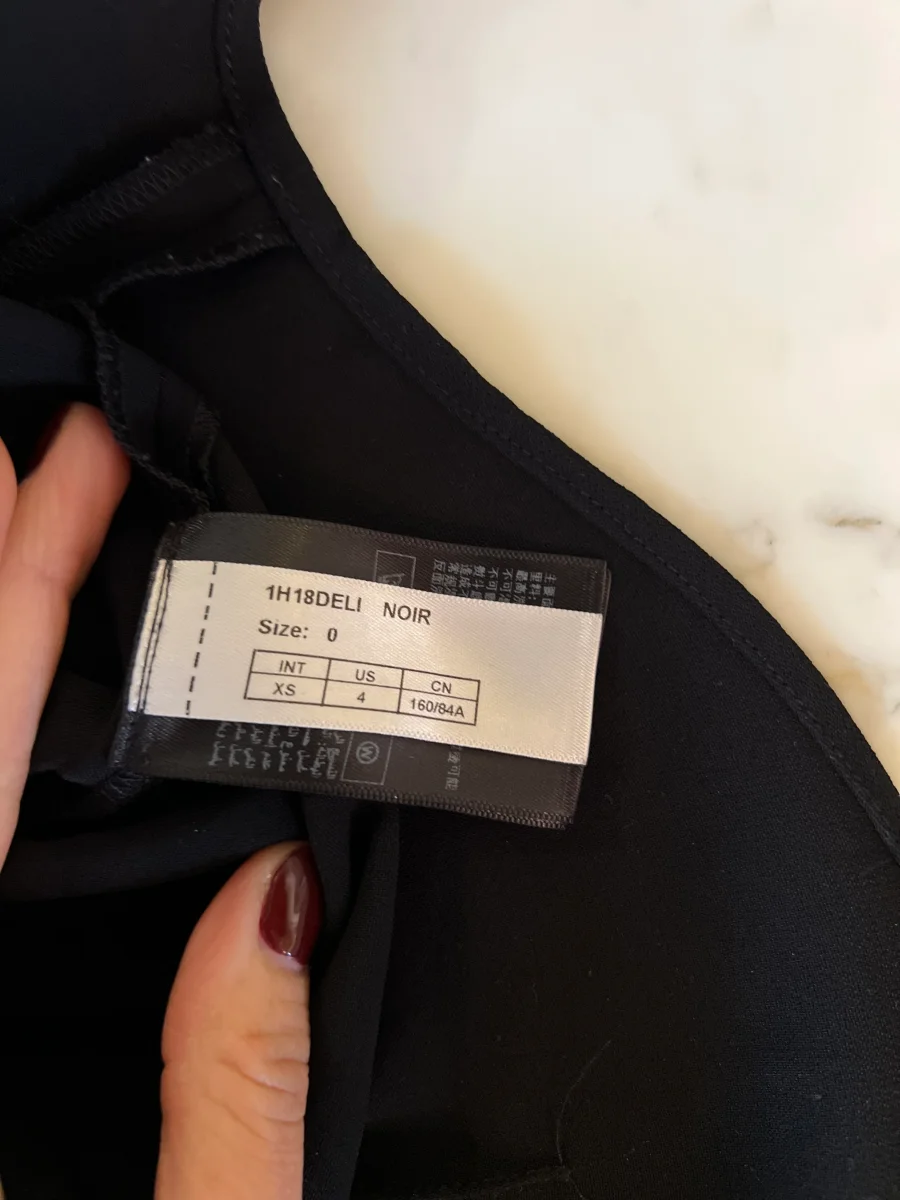 Ba&sh-Blouse noire col V épaules ballon – Image 7