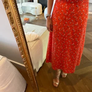 Jupe Balzac à fleurs rouge