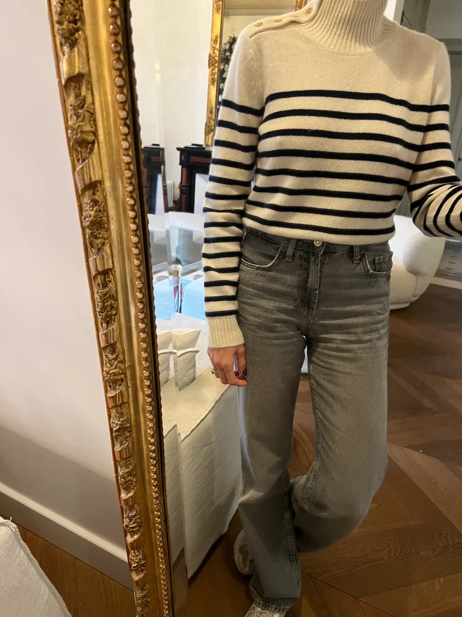 Maje - Pull en cachemire rayé ecru – Image 3