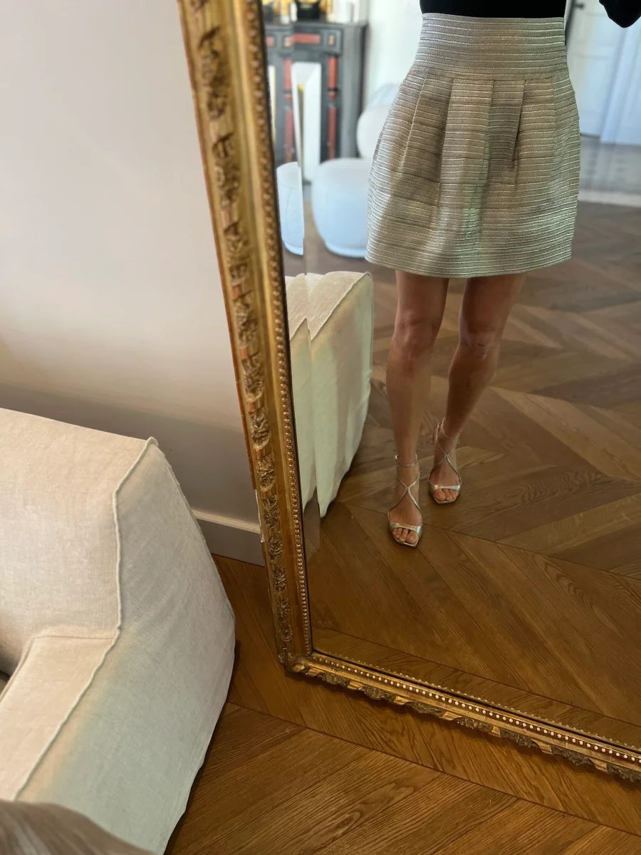 Anne Charlotte Jupe dorée patineuse