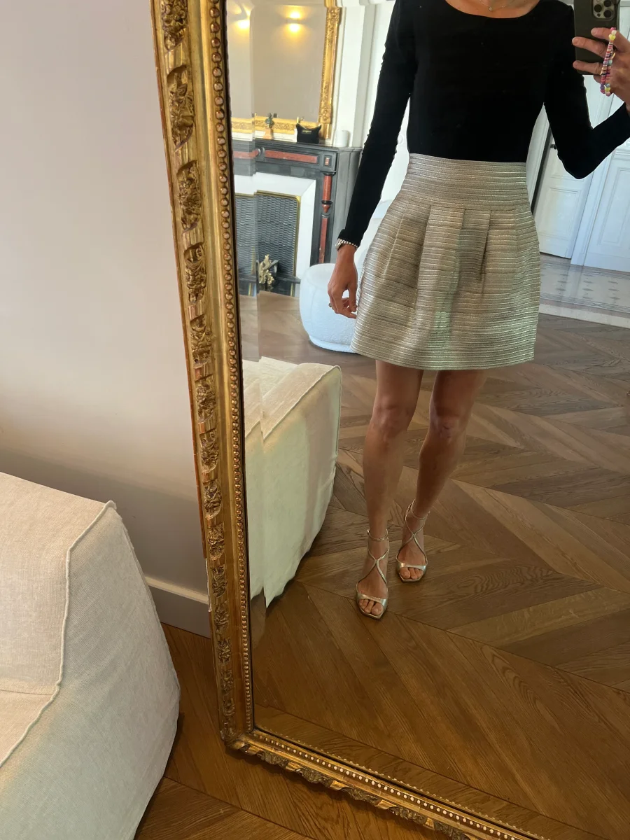 Anne Charlotte Jupe dorée patineuse – Image 3