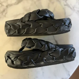 Malika Menard Sandales compensées Asos tressées en cuir avec entredoigt noires