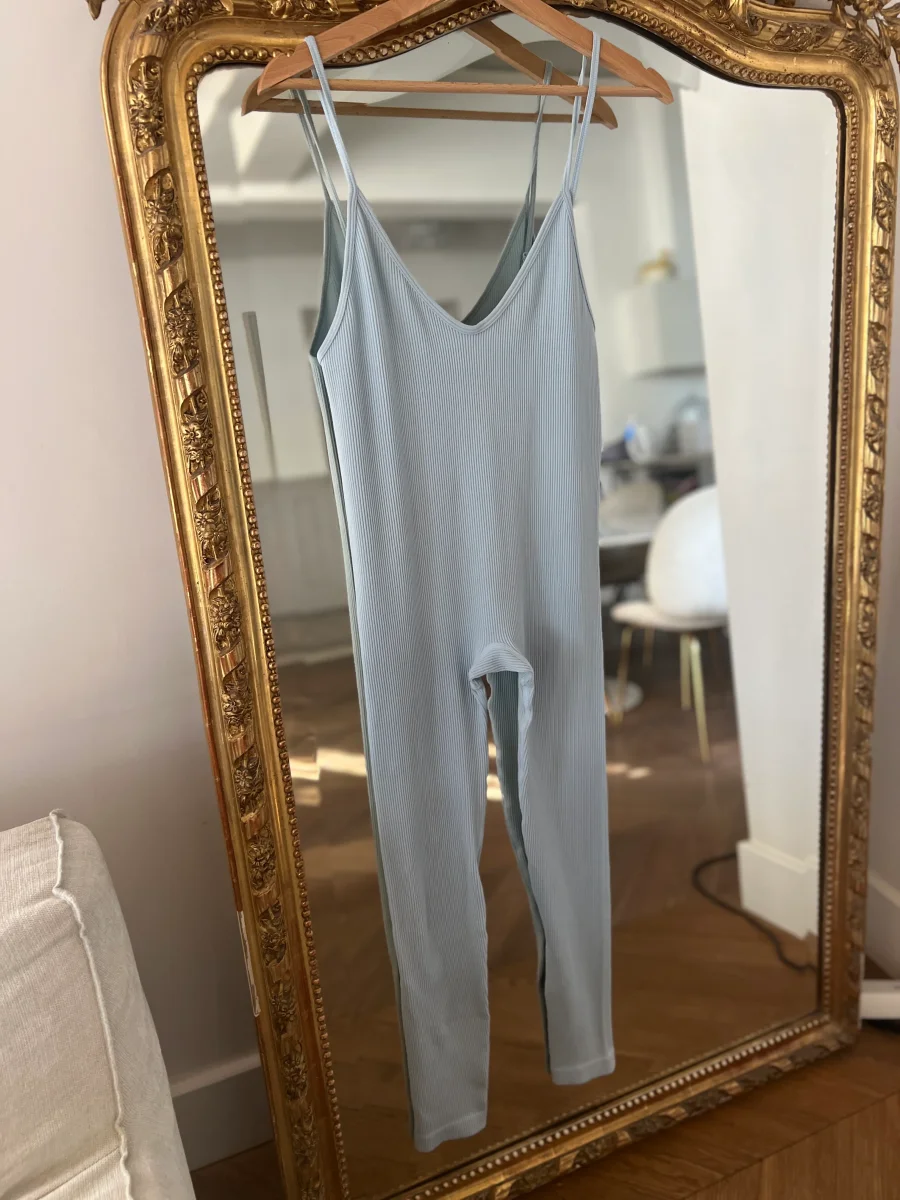 Malika Menard Combinaison Pretty Little Thing bleu ciel – Image 4