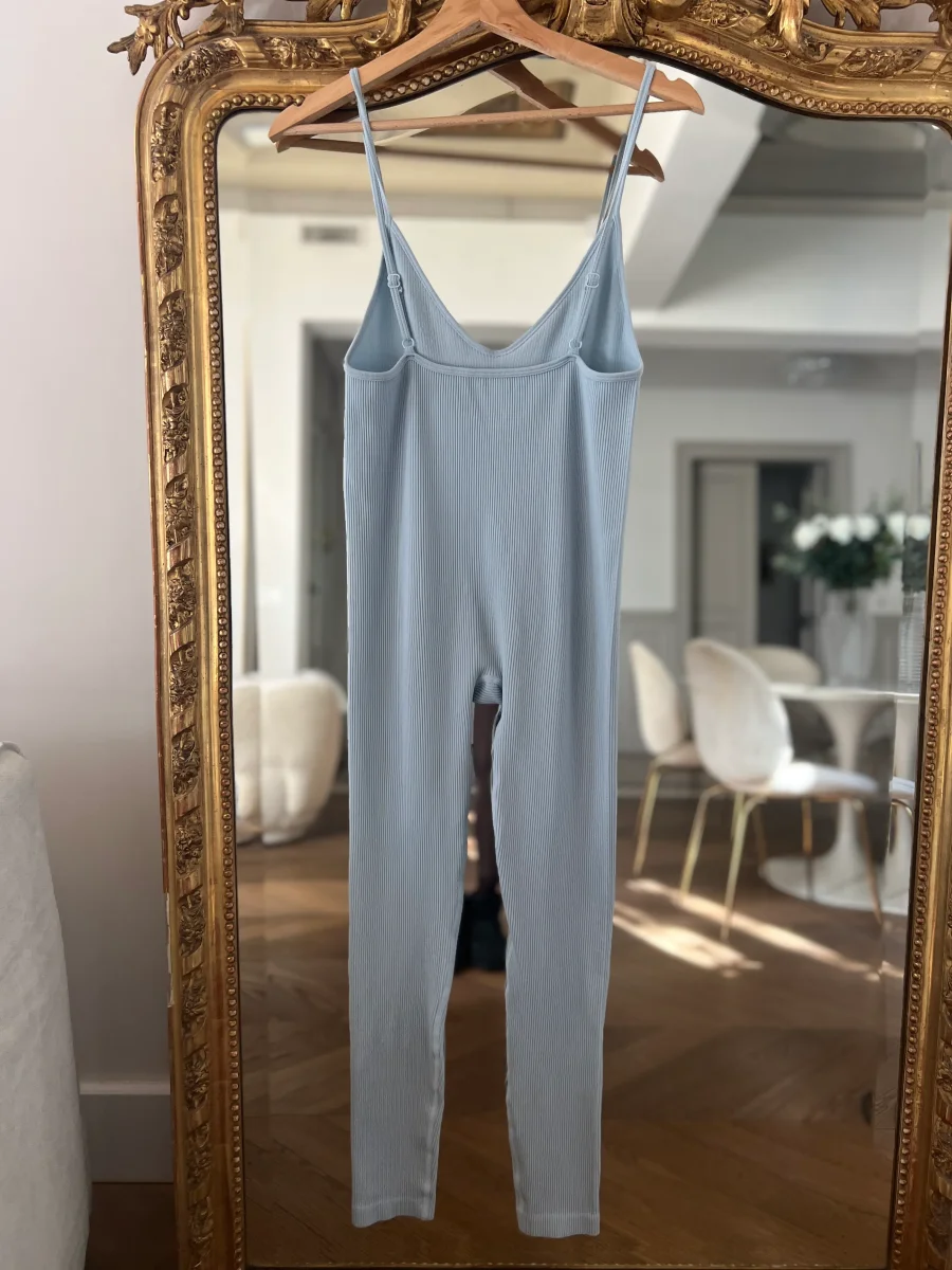 Malika Menard Combinaison Pretty Little Thing bleu ciel – Image 6