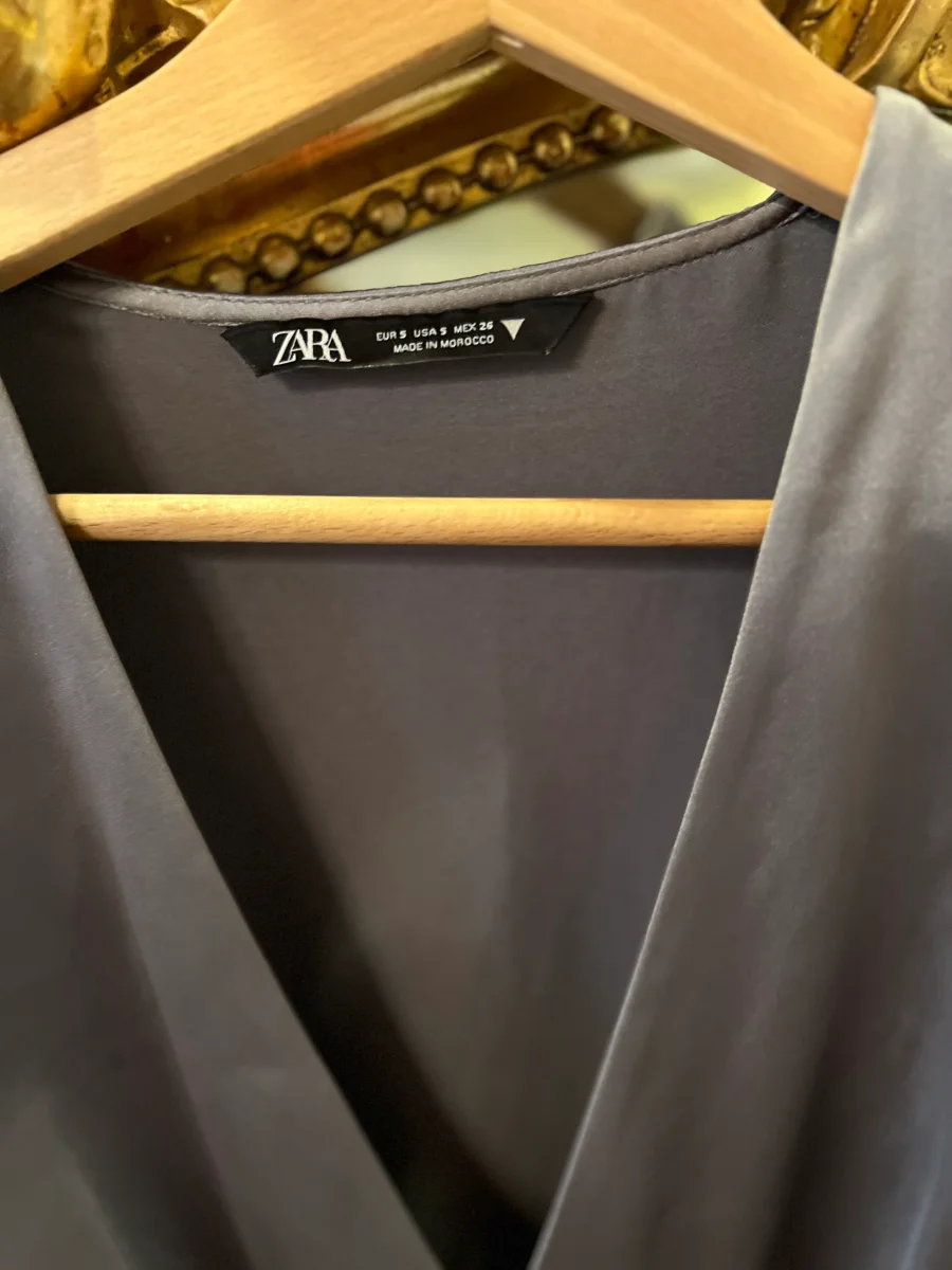 Zara - Robe Argentée satinée – Image 3