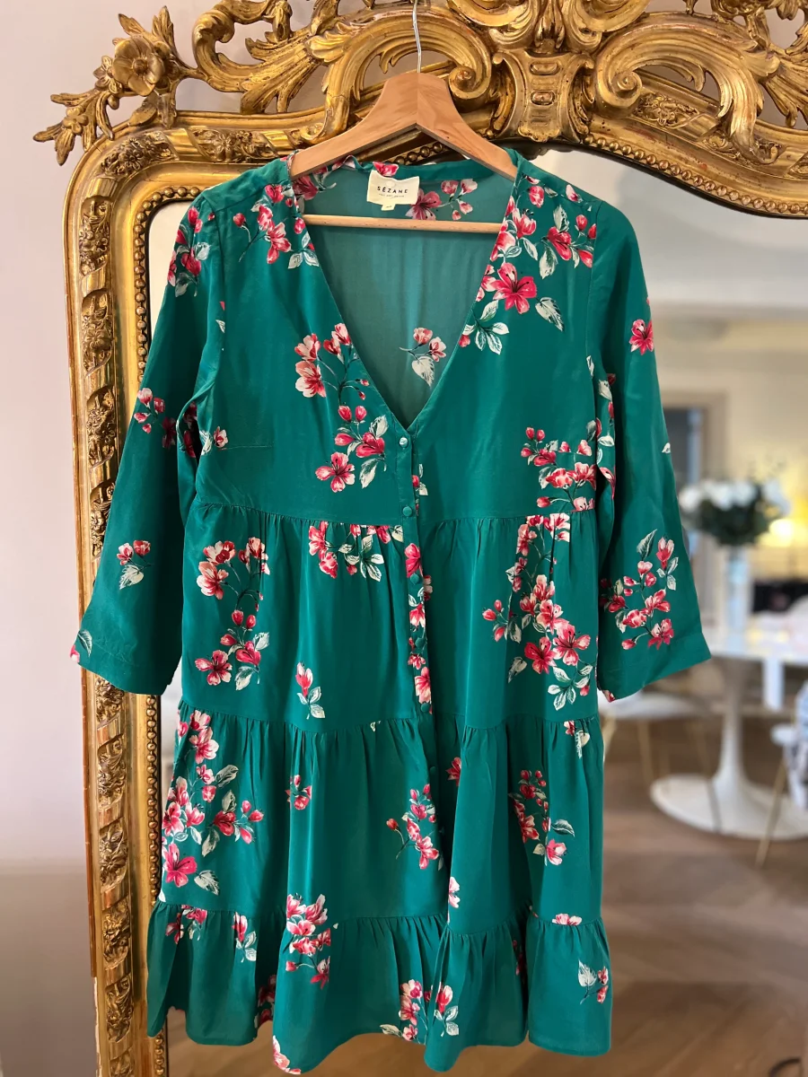 Robe Sézane en soie verte à fleurs – Image 5