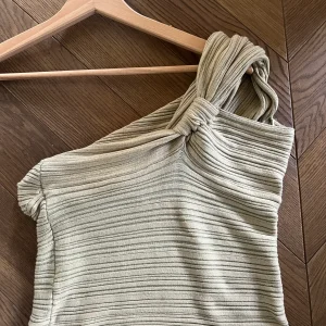 Zara  - Top court beige