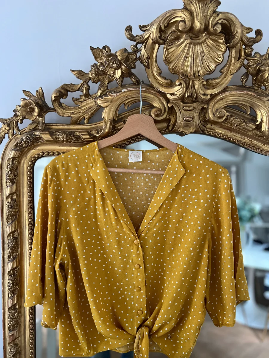 Chemise des Petits Hauts moutarde à pois – Image 5