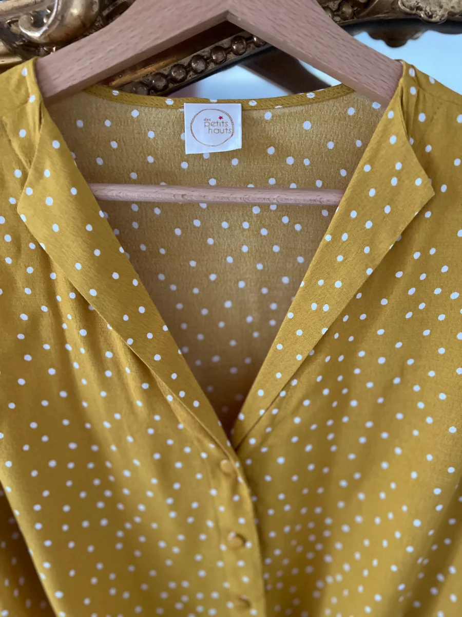 Chemise des Petits Hauts moutarde à pois – Image 6