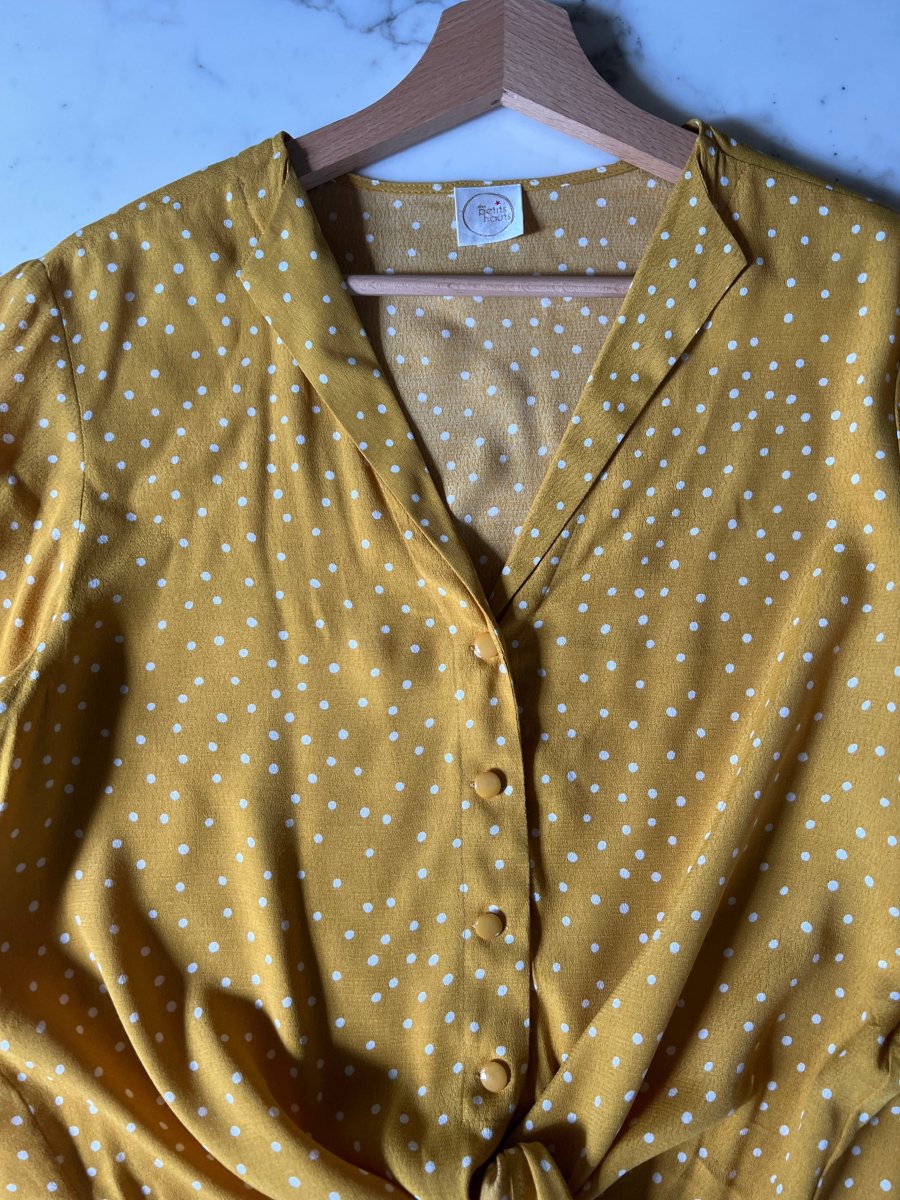 Chemise des Petits Hauts moutarde à pois – Image 8