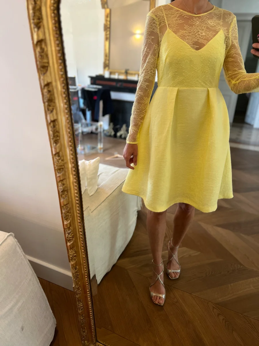 Robe Sandro patineuse jaune – Image 5