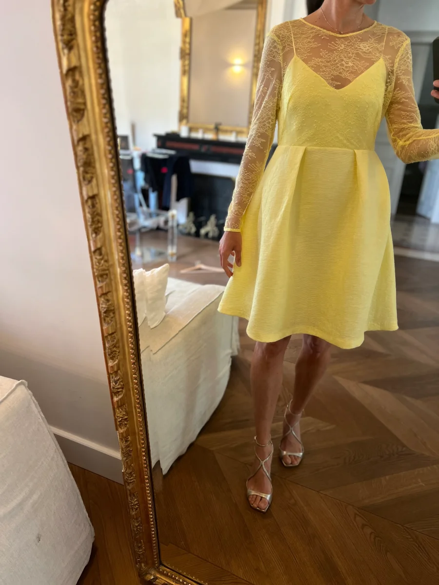 Robe Sandro patineuse jaune – Image 7