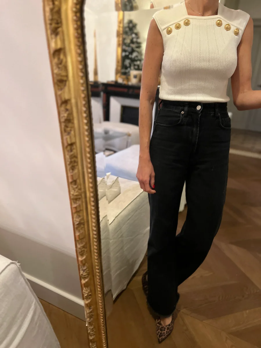 Balmain - Haut blanc boutons dorés – Image 3