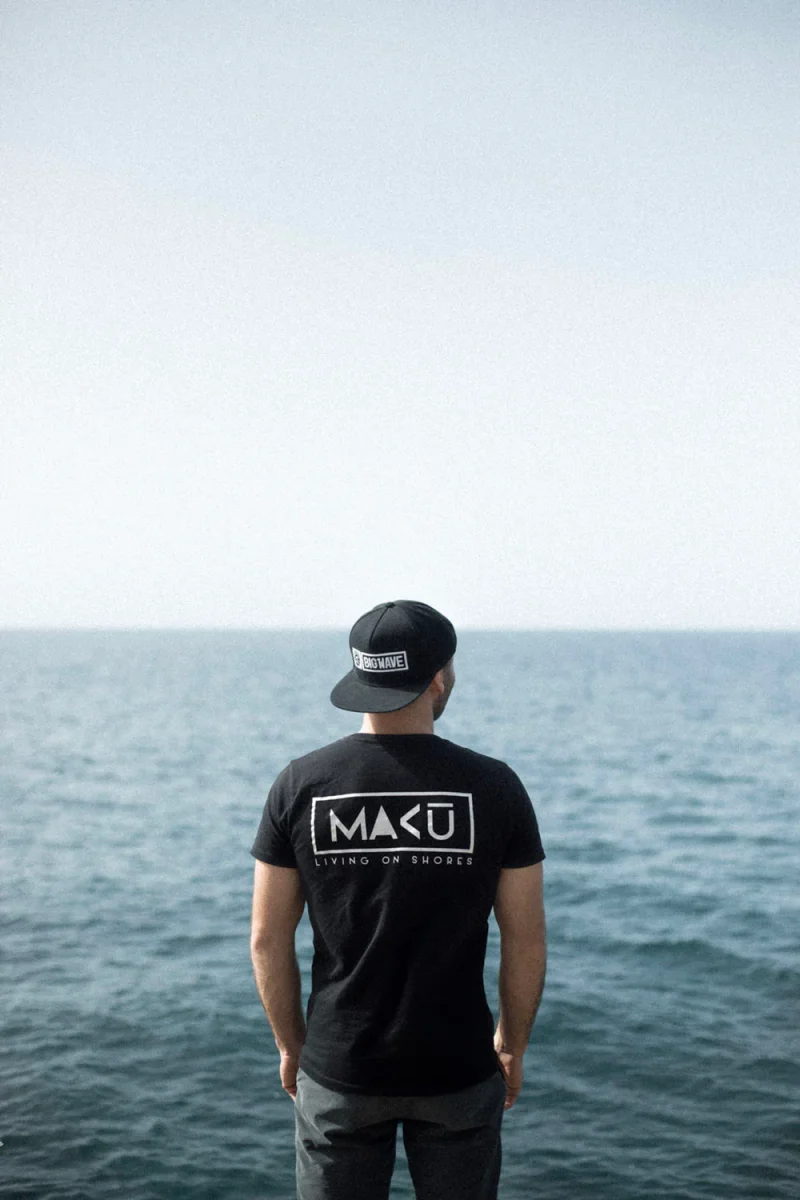 T-shirt - MAKU Logo, Living on Shores – Image 5