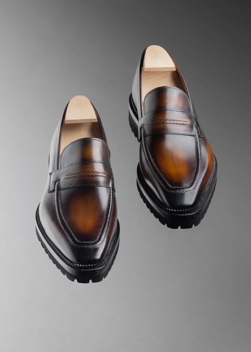 Le Lincoln – Mocassin en veau patiné sur semelle gomme commando – Image 4