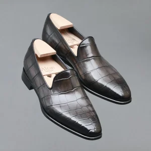 Mocassin Wholecut en crocodile Gris Brun