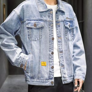 Blouson en jean homme look streetwear