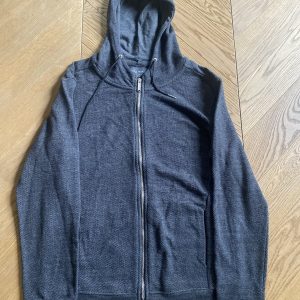 Charlotte Pirroni Homme gilet à capuches Zara gris foncé