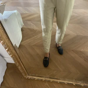 Charlotte Pirroni Pantalon beige NAKD