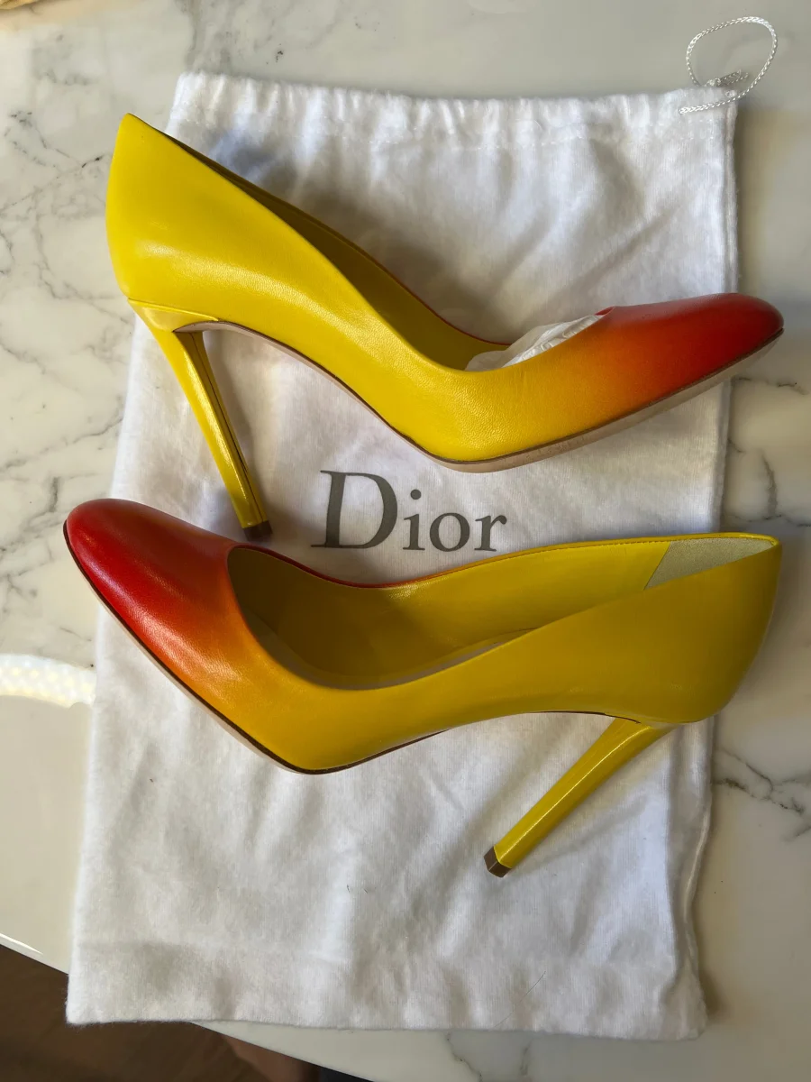 Escarpins Neufs Christian Dior rouge et jaune – Image 2
