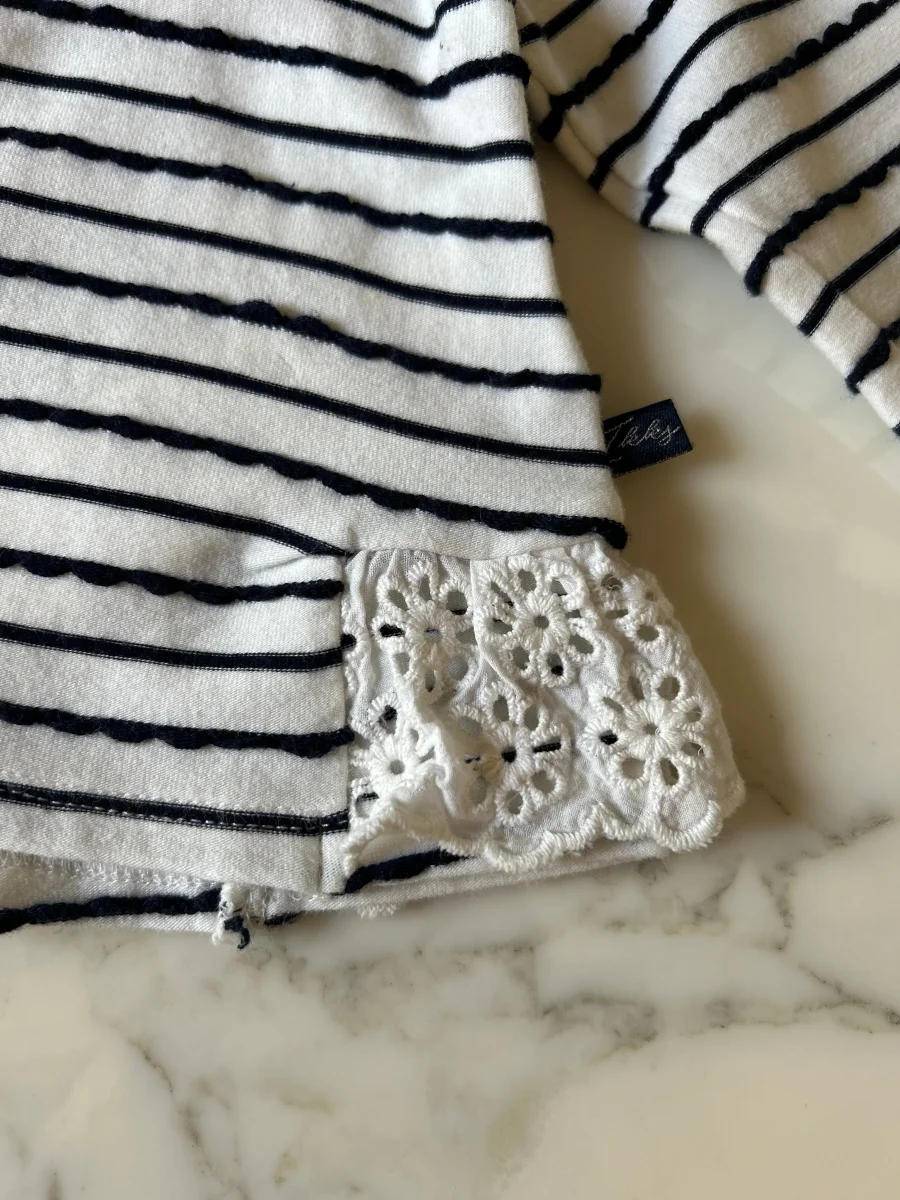 Haut manche longue rayé noir et blanc avec dentelle 6 mois – Image 3